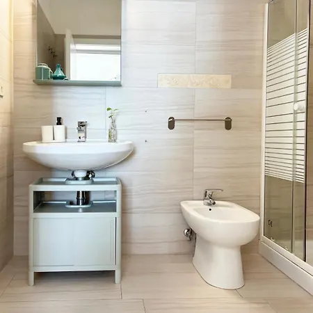 Holihome The Shore 3*